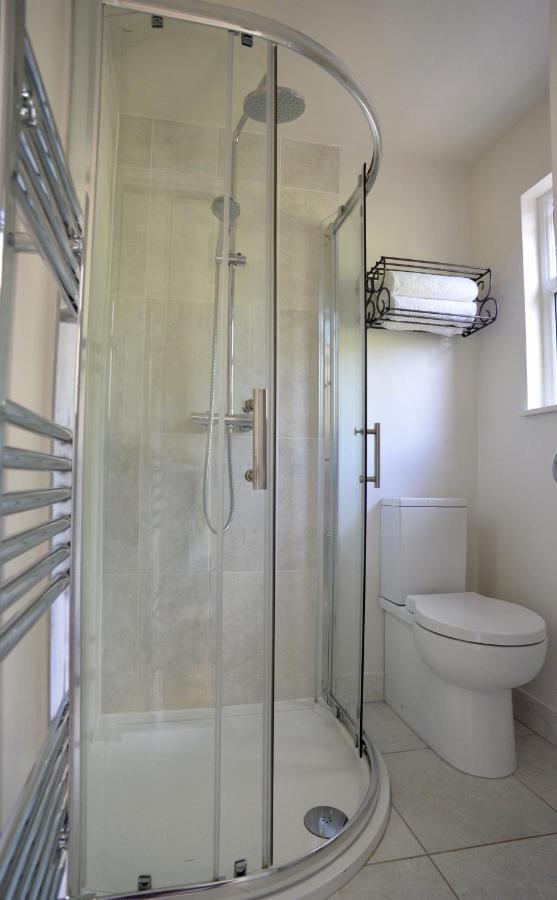 Cute Self-Contained Guest Room With Ensuite And Private Decked Porch In Glastonbury Eksteriør billede